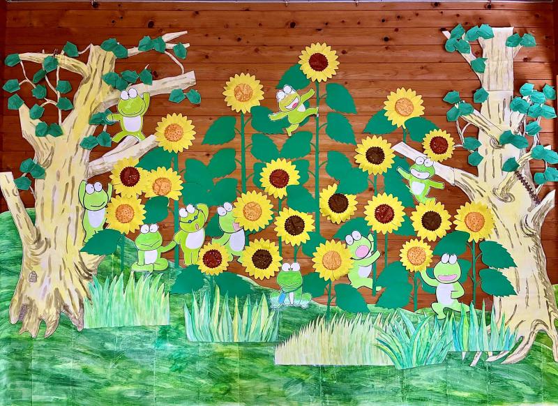 おはなしの部屋飾り　２０２５年８月　ひまわり畑
